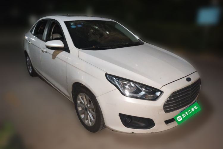 Used Ford Escort 2017 Happiness Edition 1.5L Automatic Fashion Version Front Right 45 Deg