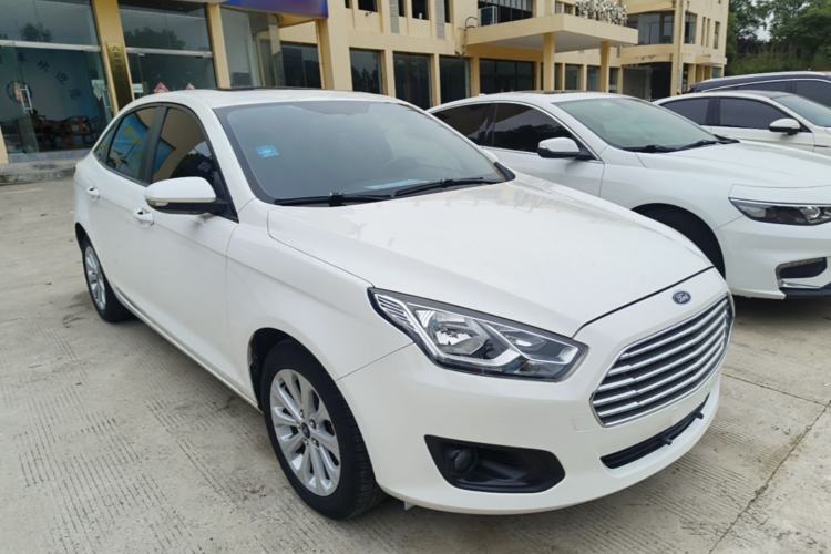 Used Ford Escort 2017 Happiness Edition 1.5L Automatic Fashion Version Front Right 45 Deg