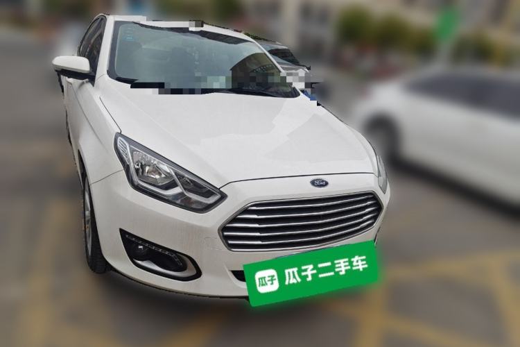 Used Ford Escort 2017 Happiness Edition 1.5L Automatic Fashion Version Front Right 45 Deg
