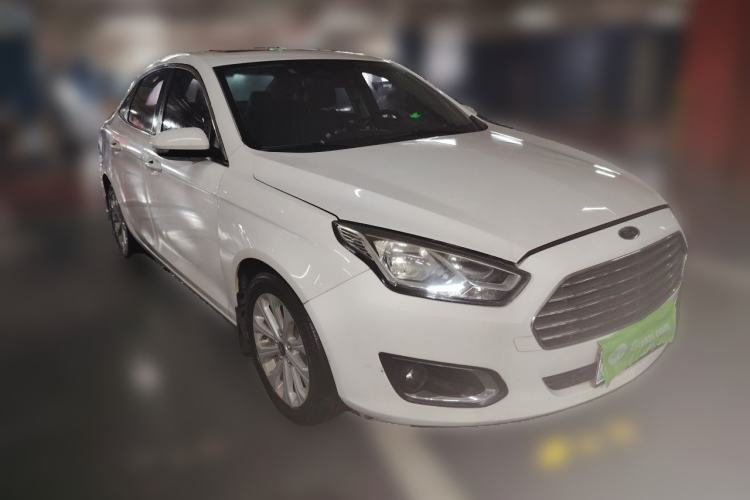 Used Ford Escort 2017 Happiness Edition 1.5L Automatic Fashion Version Front Right 45 Deg