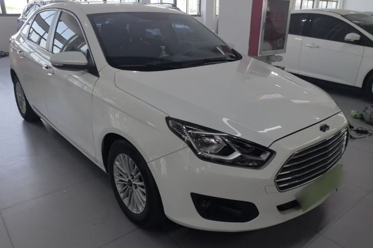 Used Ford Escort 2017 1.5L Manual Comfort Model Front Right 45 Deg