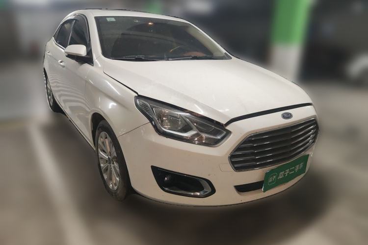 Used Ford Escort 2017 Happiness Edition 1.5L Automatic Fashion Version Front Right 45 Deg