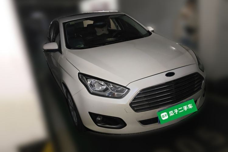 Used Ford Escort 2017 Happiness Edition 1.5L Automatic Fashion Version Front Right 45 Deg