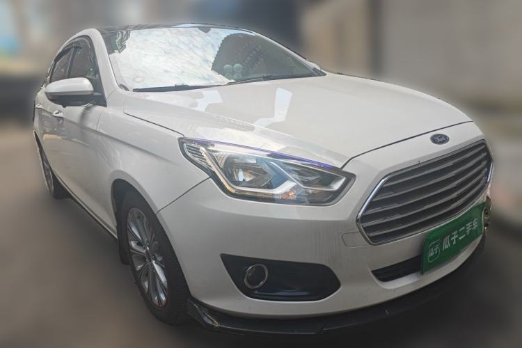 Used Ford Escort 2017 Happiness Edition 1.5L Automatic Fashion Version Front Right 45 Deg
