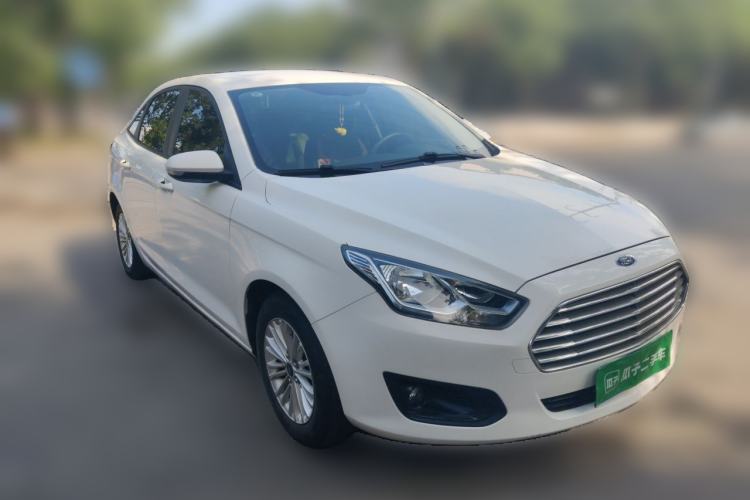 Used Ford Escort 2017 1.5L Manual Comfort Model Front Right 45 Deg