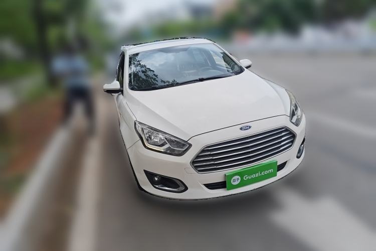Used Ford Escort 2017 Happiness Edition 1.5L Automatic Fashion Version Front Right 45 Deg
