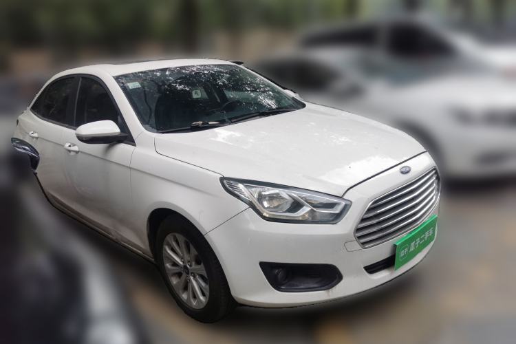 Used Ford Escort 2017 Happiness Edition 1.5L Automatic Fashion Version Front Right 45 Deg