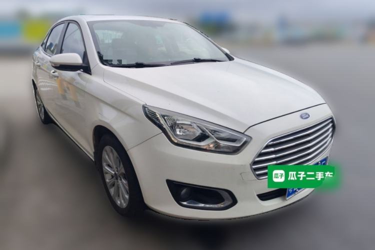 Used Ford Escort 2017 Happiness Edition 1.5L Automatic Fashion Version Front Right 45 Deg
