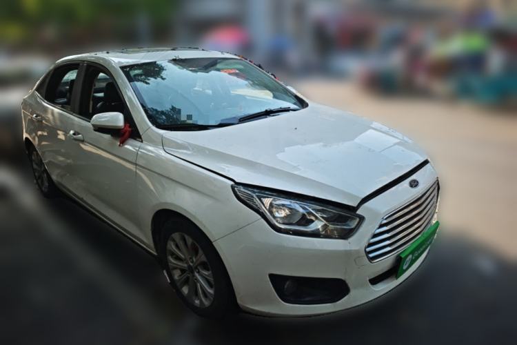 Used Ford Escort 2017 Happiness Edition 1.5L Automatic Fashion Version Front Right 45 Deg