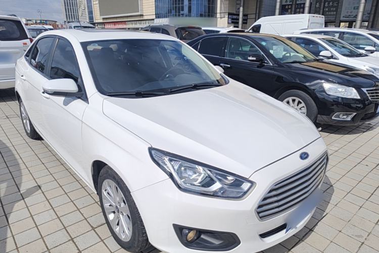 Used Ford Escort 2017 Happiness Edition 1.5L Automatic Fashion Version Front Right 45 Deg