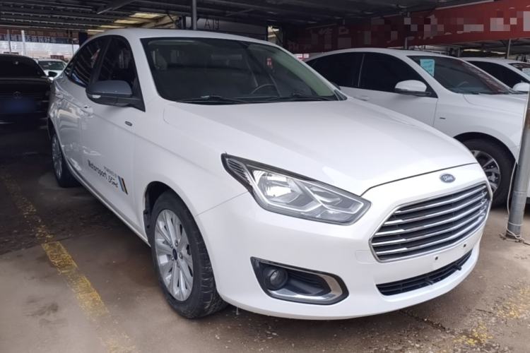 Used Ford Escort 2017 Happy Edition 1.5L Manual Fashion Model Front Right 45 Deg