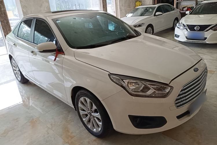Used Ford Escort 2017 Happiness Edition 1.5L Automatic Fashion Version Front Right 45 Deg