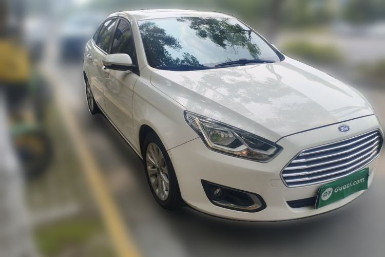 Used Ford Escort 2017 Happiness Edition 1.5L Automatic Fashion Version Front Right 45 Deg
