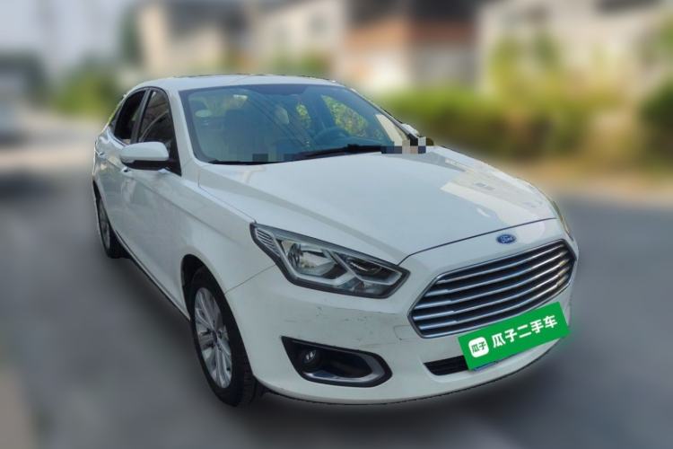 Used Ford Escort 2017 Happiness Edition 1.5L Automatic Fashion Version Front Right 45 Deg