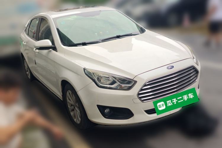 Used Ford Escort 2017 Happiness Edition 1.5L Automatic Fashion Version Front Right 45 Deg