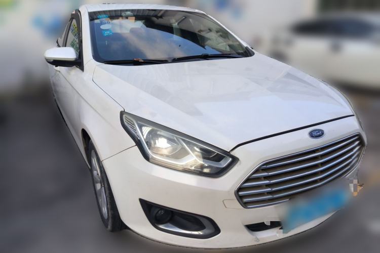Used Ford Escort 2017 Happiness Edition 1.5L Automatic Fashion Version Front Right 45 Deg