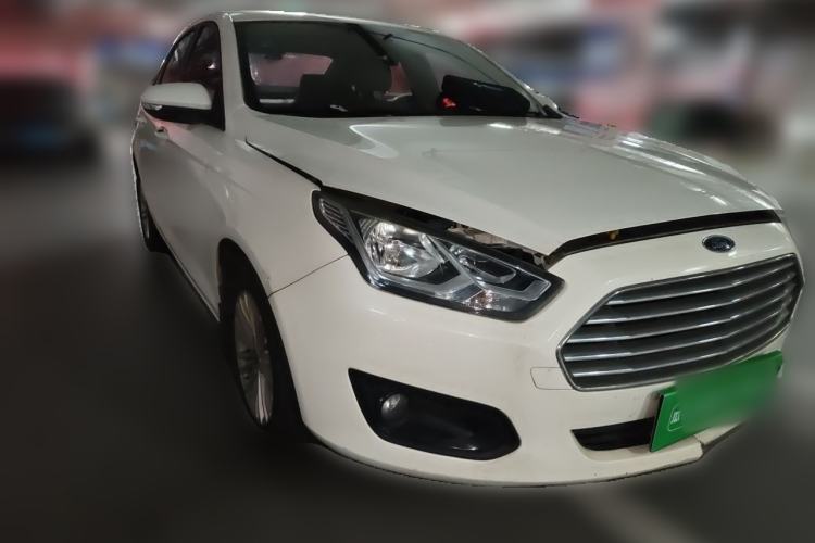 Used Ford Escort 2017 1.5L Manual Comfort Model Front Right 45 Deg