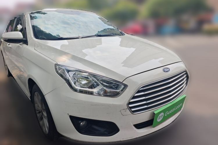 Used Ford Escort 2017 Happiness Edition 1.5L Automatic Fashion Version Front Right 45 Deg