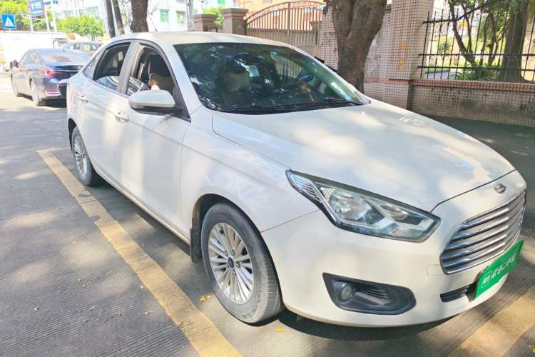 Used Ford Escort 2017 1.5L Automatic Comfort Model Front Right 45 Deg