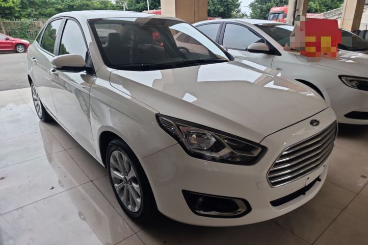 Used Ford Escort 2017 Happiness Edition 1.5L Automatic Fashion Version Front Right 45 Deg