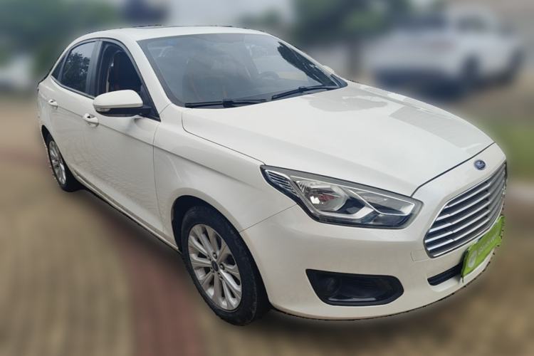 Used Ford Escort 2017 Happiness Edition 1.5L Automatic Fashion Version Front Right 45 Deg