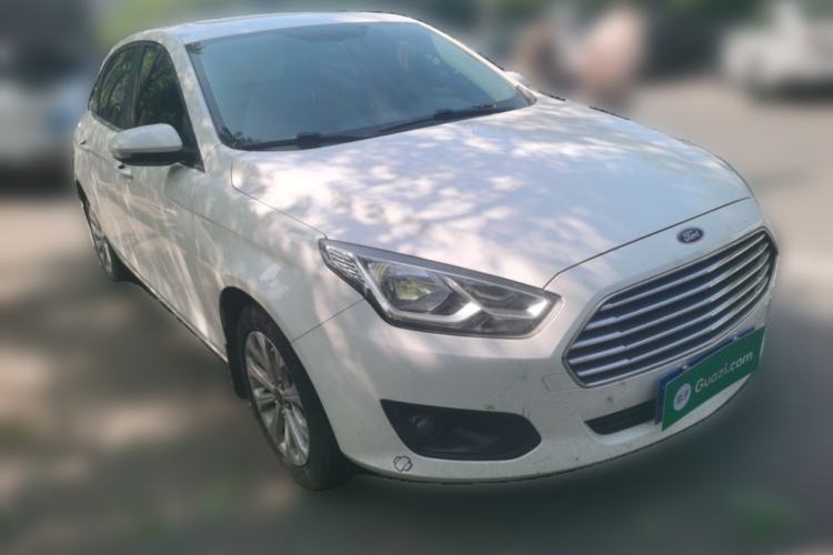 Used Ford Escort 2017 Happiness Edition 1.5L Automatic Fashion Version Front Right 45 Deg