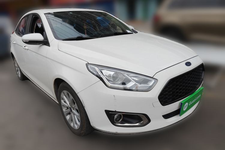 Used Ford Escort 2017 Happiness Edition 1.5L Automatic Fashion Version Front Right 45 Deg