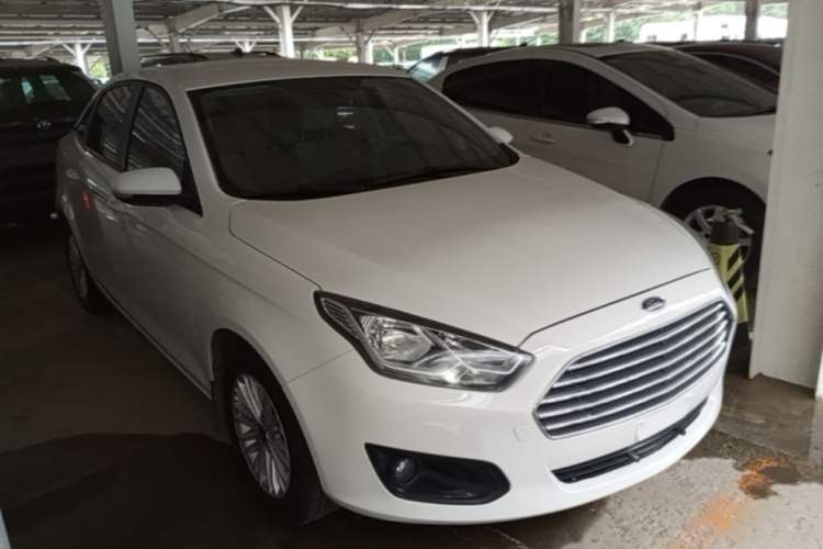 Used Ford Escort 2017 1.5L Automatic Comfort Model Front Right 45 Deg