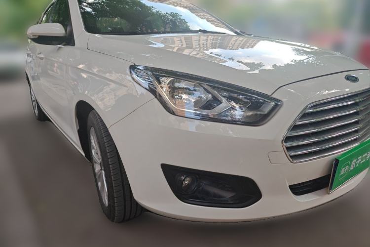 Used Ford Escort 2017 Happiness Edition 1.5L Automatic Fashion Version Front Right 45 Deg