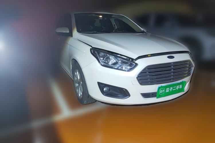 Used Ford Escort 2017 Happiness Edition 1.5L Automatic Fashion Version Front Right 45 Deg