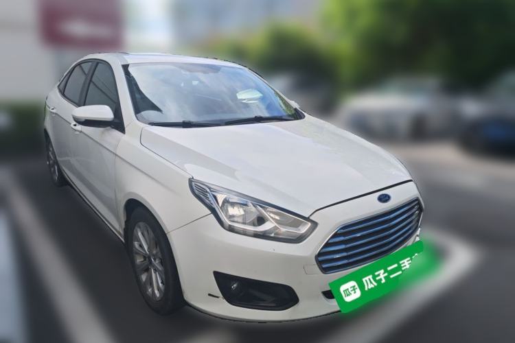 Used Ford Escort 2017 Happiness Edition 1.5L Automatic Fashion Version Front Right 45 Deg