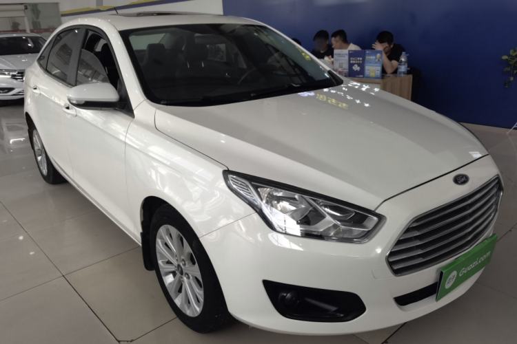 Used Ford Escort 2017 Happiness Edition 1.5L Automatic Fashion Version Front Right 45 Deg