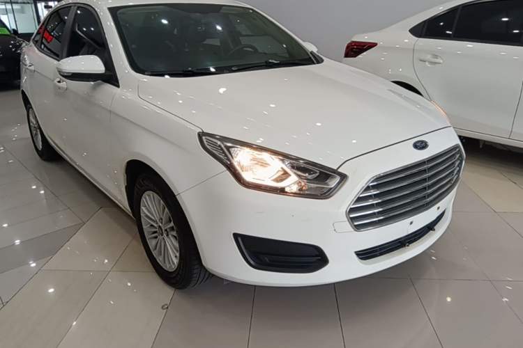 Used Ford Escort 2017 Revised Version 1.5L Automatic Comfort Edition Front Right 45 Deg