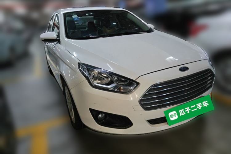 Used Ford Escort 2017 Happiness Edition 1.5L Automatic Fashion Version Front Right 45 Deg