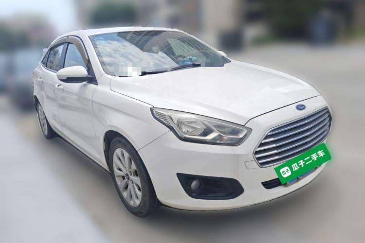 Used Ford Escort 2017 Happiness Edition 1.5L Automatic Fashion Version Front Right 45 Deg