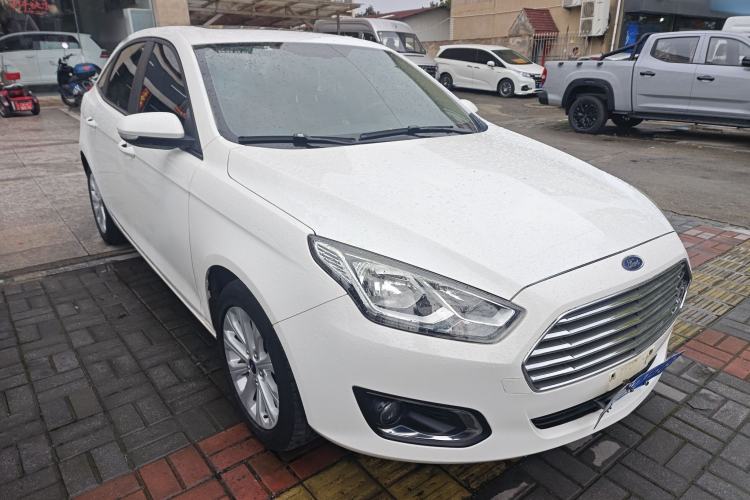 Used Ford Escort 2017 Happiness Edition 1.5L Automatic Fashion Version Front Right 45 Deg