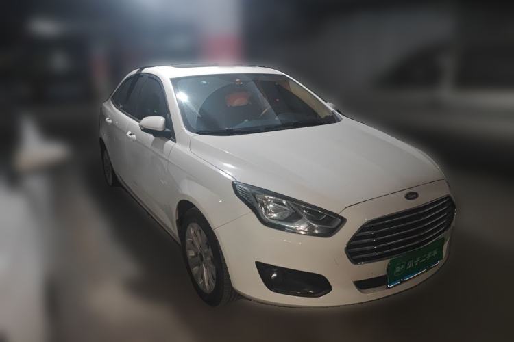 Used Ford Escort 2017 Happiness Edition 1.5L Automatic Fashion Version Front Right 45 Deg
