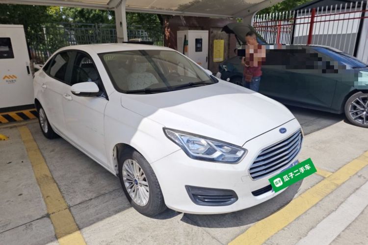Used Ford Escort 2017 Revised Version 1.5L Automatic Comfort Edition Front Right 45 Deg