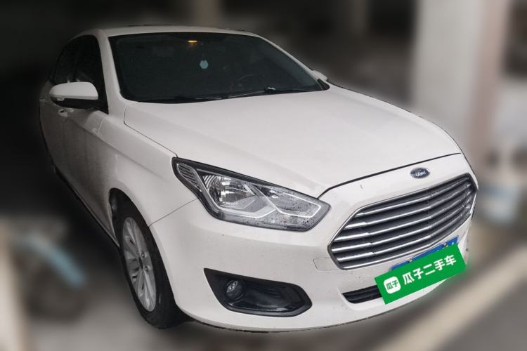 Used Ford Escort 2017 Happiness Edition 1.5L Automatic Fashion Version Front Right 45 Deg