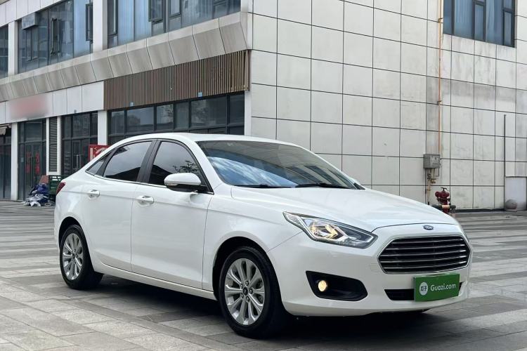 Used Ford Escort 2017 Happiness Edition 1.5L Automatic Fashion Version Front Right 45 Deg