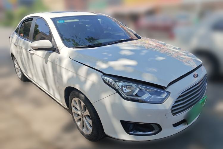 Used Ford Escort 2017 Happiness Edition 1.5L Automatic Fashion Version Front Right 45 Deg