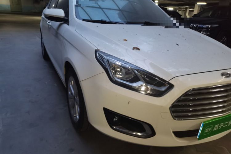 Used Ford Escort 2017 Happiness Edition 1.5L Automatic Fashion Version Front Right 45 Deg