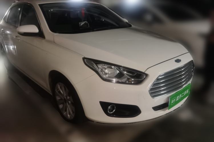 Used Ford Escort 2017 Happiness Edition 1.5L Automatic Fashion Version Front Right 45 Deg