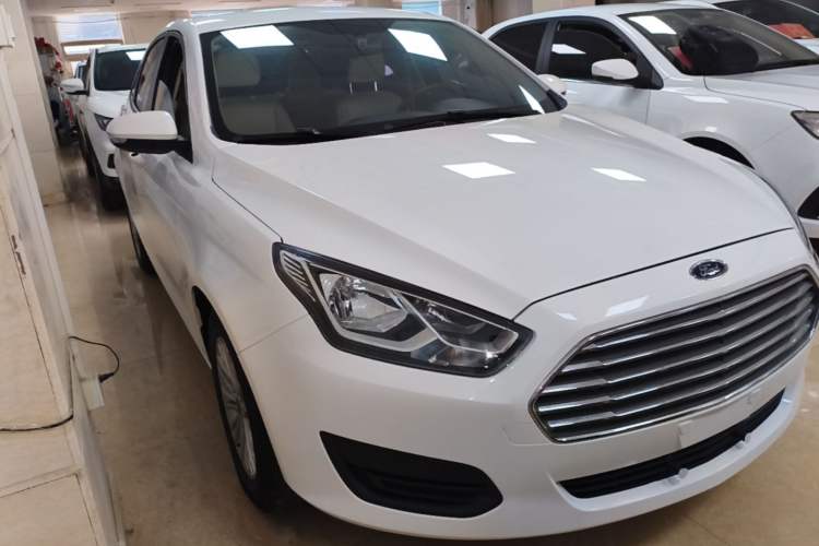 Used Ford Escort 2017 Revised Version 1.5L Manual Comfort Edition Front Right 45 Deg
