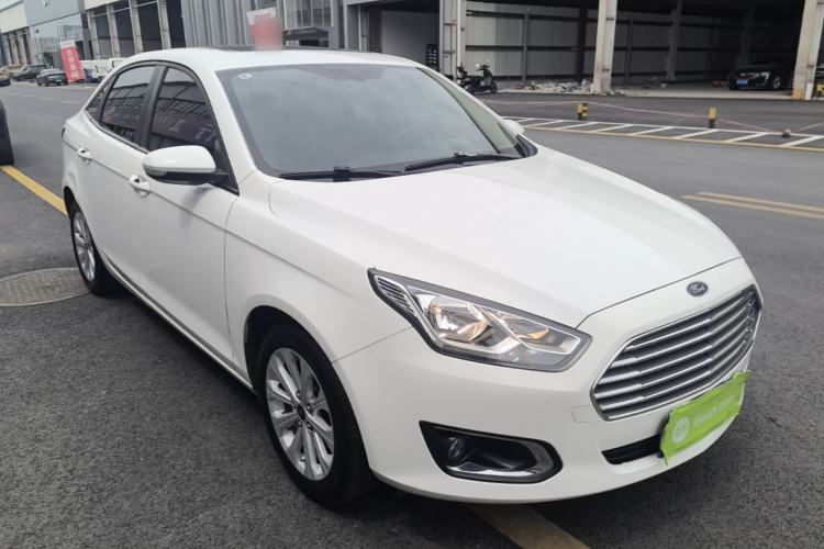 Used Ford Escort 2017 Happiness Edition 1.5L Automatic Fashion Version Front Right 45 Deg