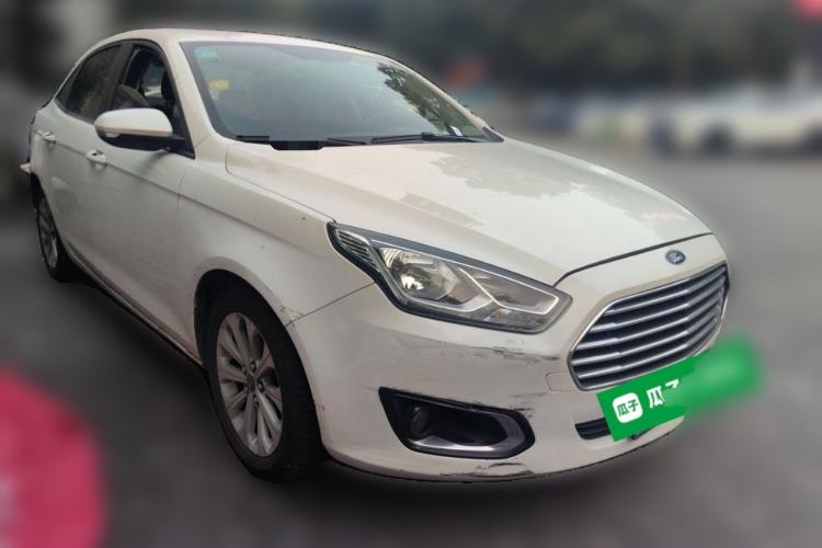 Used Ford Escort 2017 Happiness Edition 1.5L Automatic Fashion Version Front Right 45 Deg