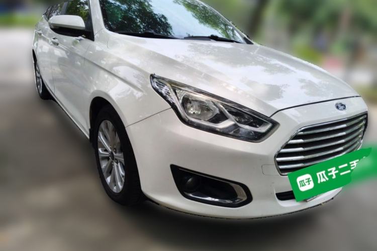 Used Ford Escort 2017 Happiness Edition 1.5L Automatic Fashion Version Front Right 45 Deg