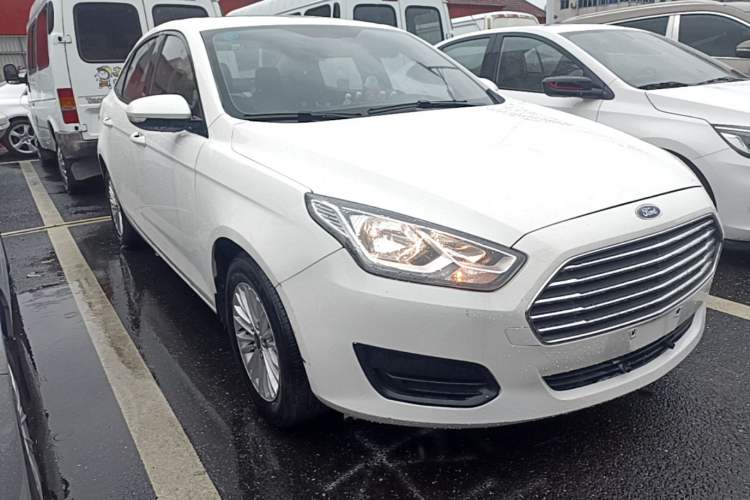Used Ford Escort 2017 Revised Version 1.5L Automatic Comfort Edition Front Right 45 Deg