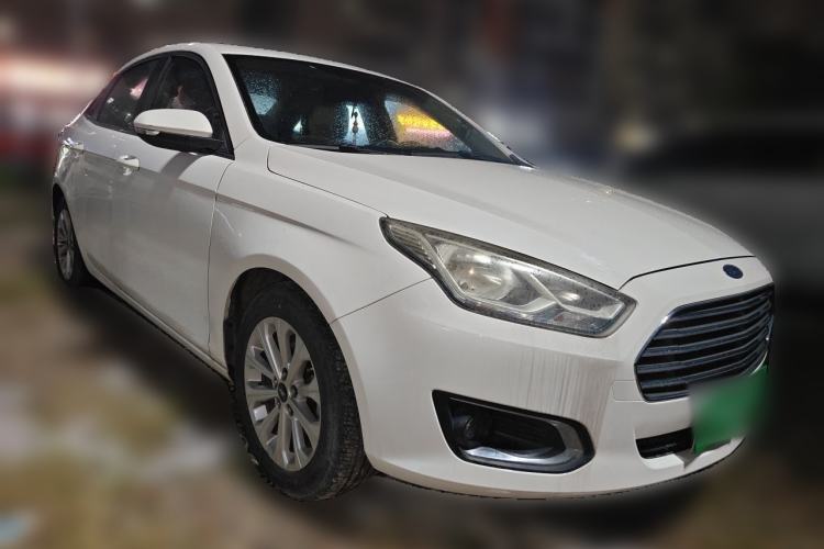 Used Ford Escort 2017 Happiness Edition 1.5L Automatic Fashion Version Front Right 45 Deg