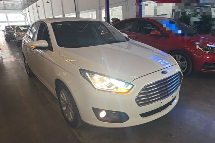 Used Ford Escort 2017 Happiness Edition 1.5L Automatic Fashion Version Front Right 45 Deg